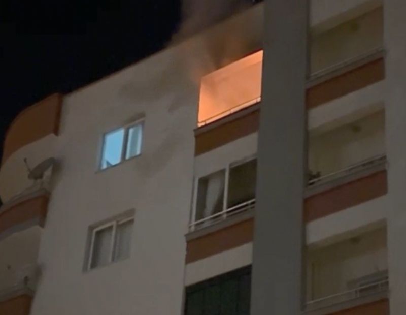 Balkonda tüp patladı, yangın çıktı